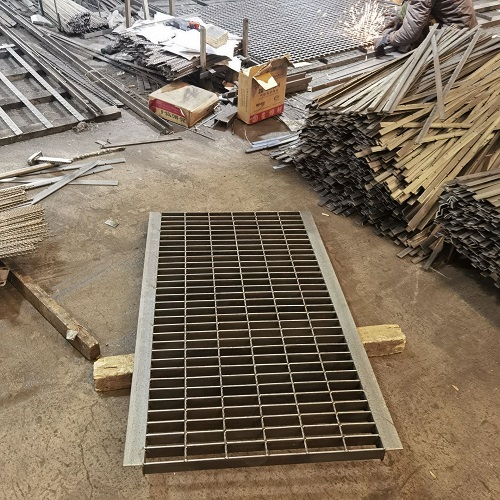 排水溝蓋板鋼格板鋼格柵的綜合優(yōu)勢