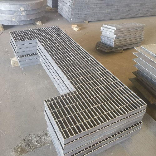 客戶案例：某工廠因貪便宜買劣質鋼格板，損失超百萬！