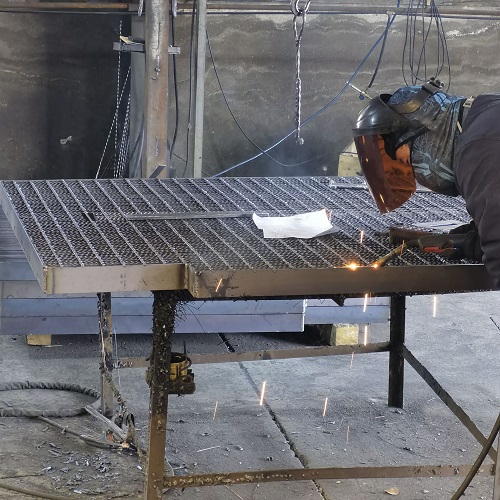 鋼格板采購避坑指南：這5個參數不懂，小心被坑！