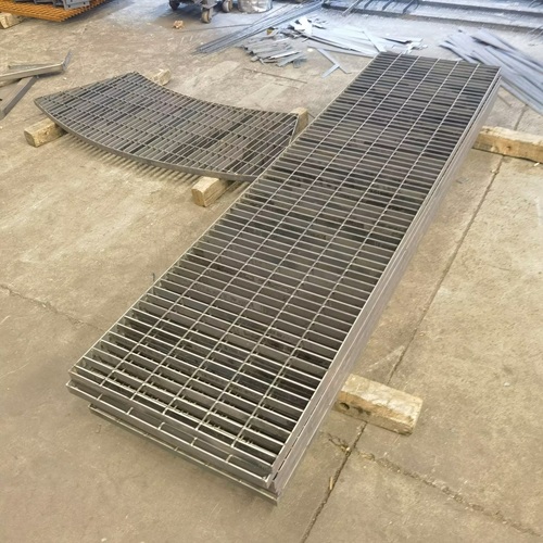 不止工程用！鋼格板在數據中心地板的驚艷應用