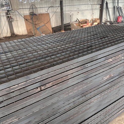 車間操作平臺鋼格板用途與鋪設方案