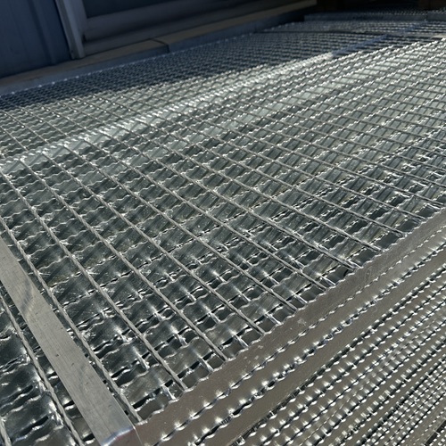 大型設備平臺鋼格板用途及安裝要點